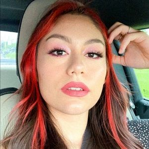 Meet your Posher, Paulina